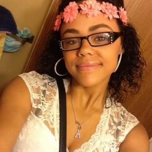 Meet your Posher, Shania